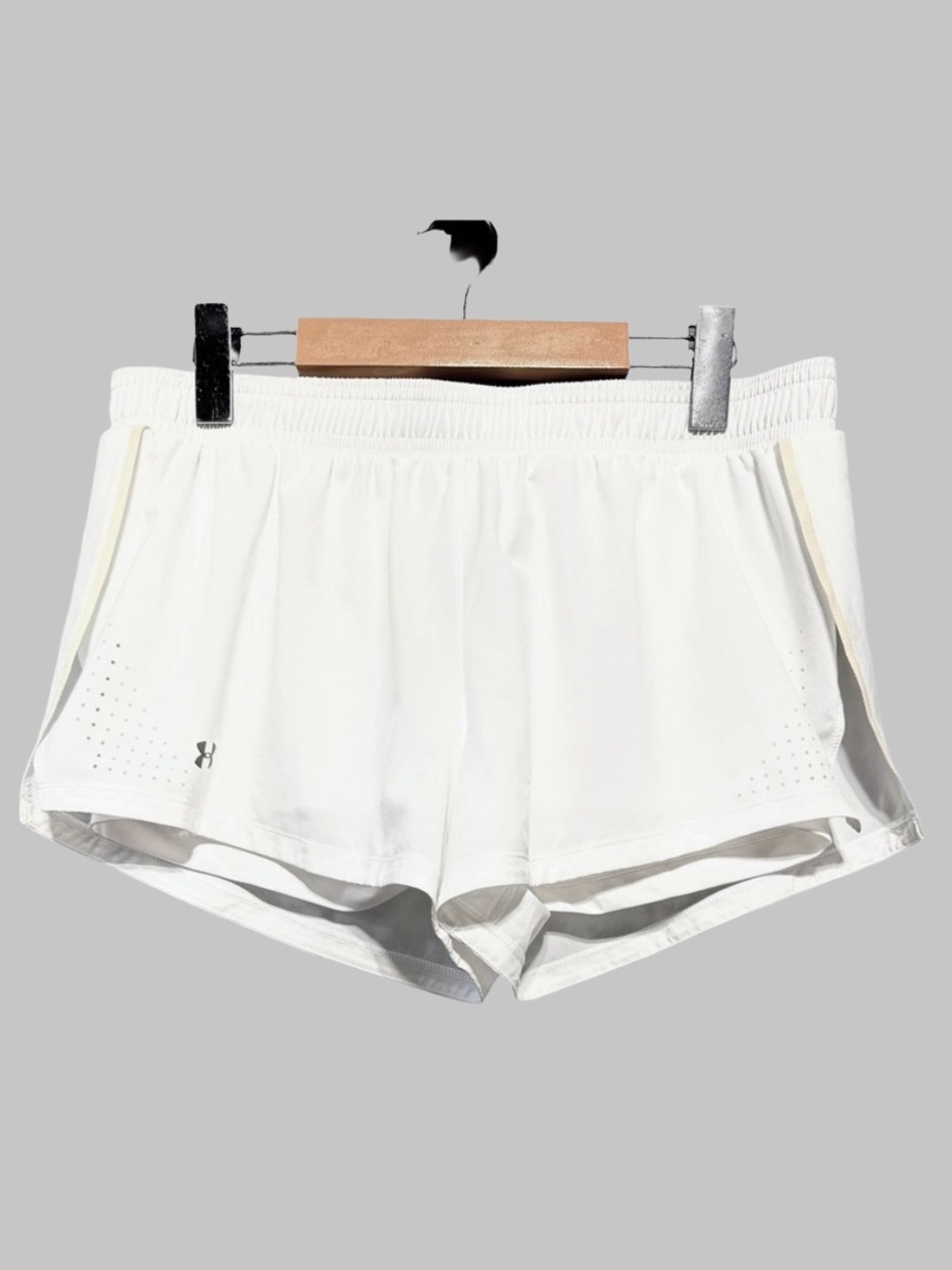 UNDER ARMOUR White Running Shorts Lightweight Athletic Gym Tennis M